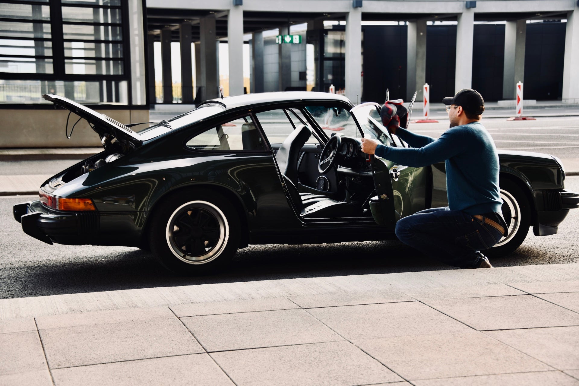 Patrik Schnauck – Cares for his dream Porsche 911 3.0 SC 