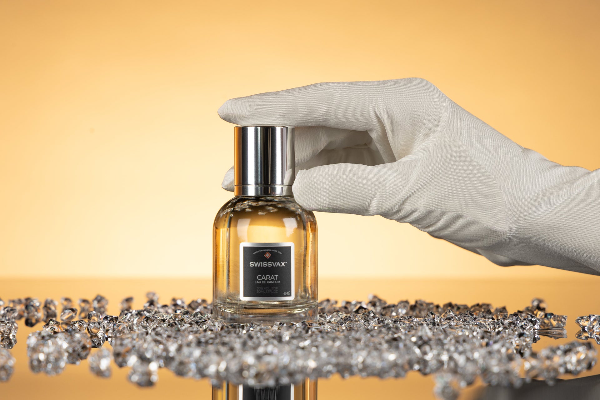 De la estética del automóvil a la piel – la fragancia de SWISSVAX CARAT